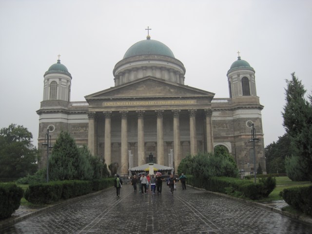 Ezstergom Basilica, the largest church in Hungary 