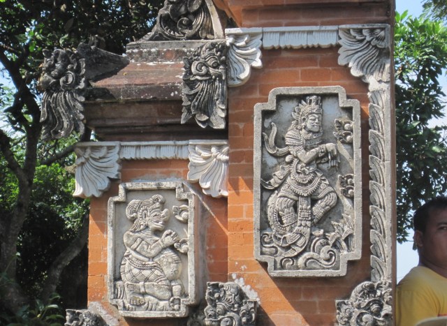 A gateway at the Lingsar Temple, Lombok