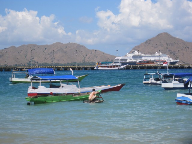 Is this the smallest boat ever? Komodo Island