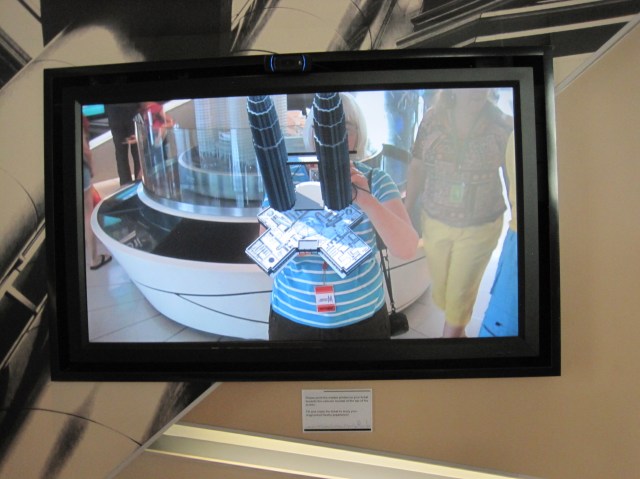 Holding up the Petronas Towers via their webcam