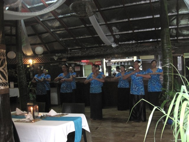Dance entertainment at Va-i-Moana