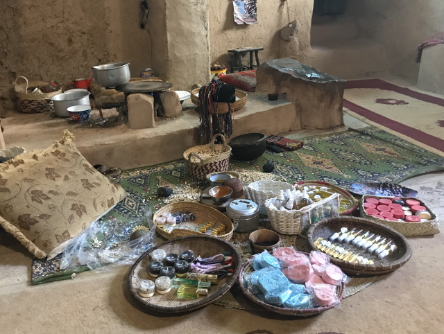 Items for sale, Al Hamra house