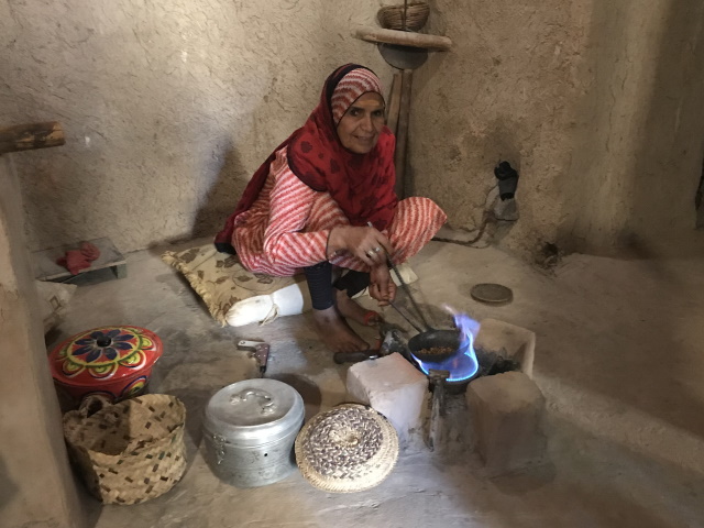 Preparing Omani coffee