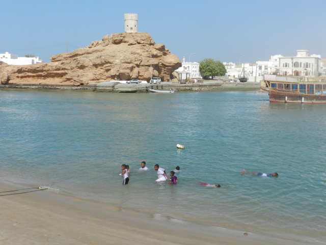 Bathing time for the locals, Sur