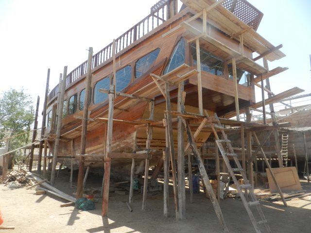 Dhow under construction, Sur