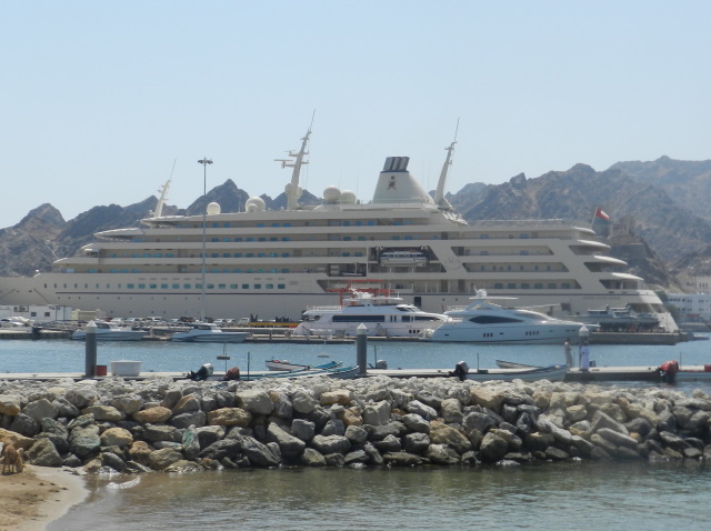 Yacht, Muttrah