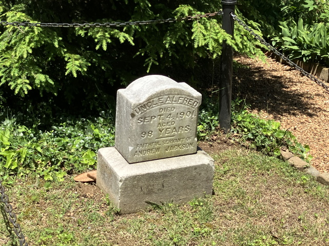 Alfred's grave, The Hermitage